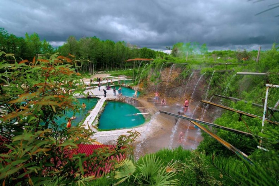 Кындыг — бирюзовые бассейны среди леса